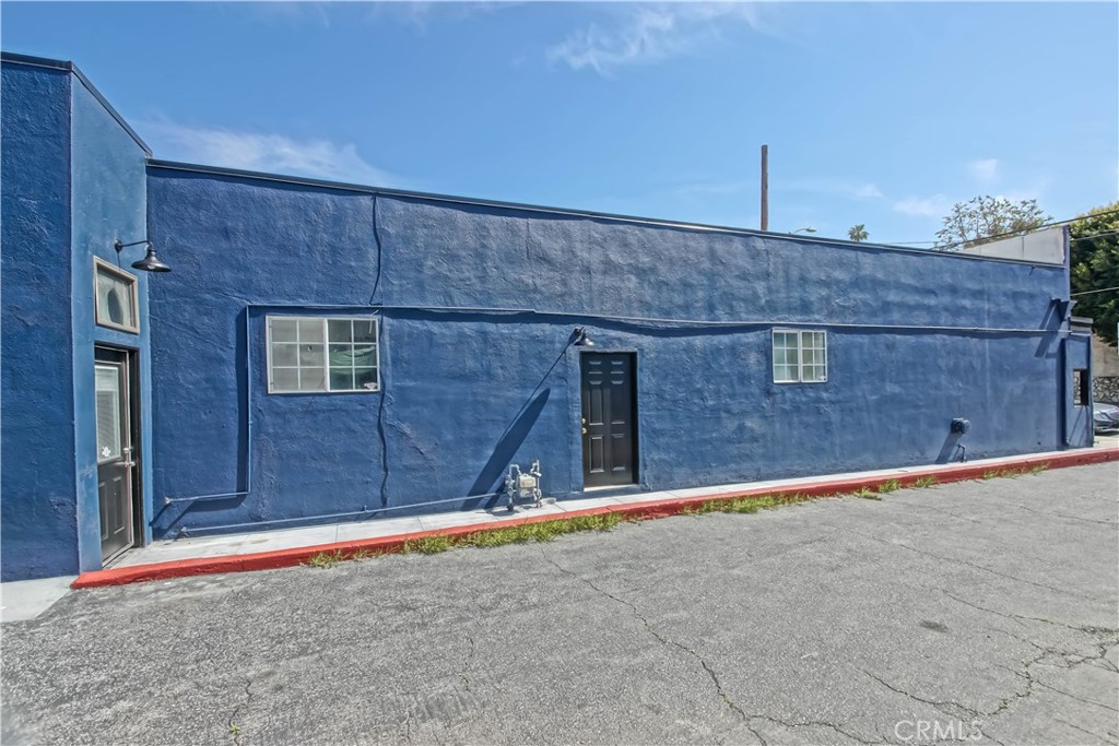 341 Culver Boulevard Property Photo 3
