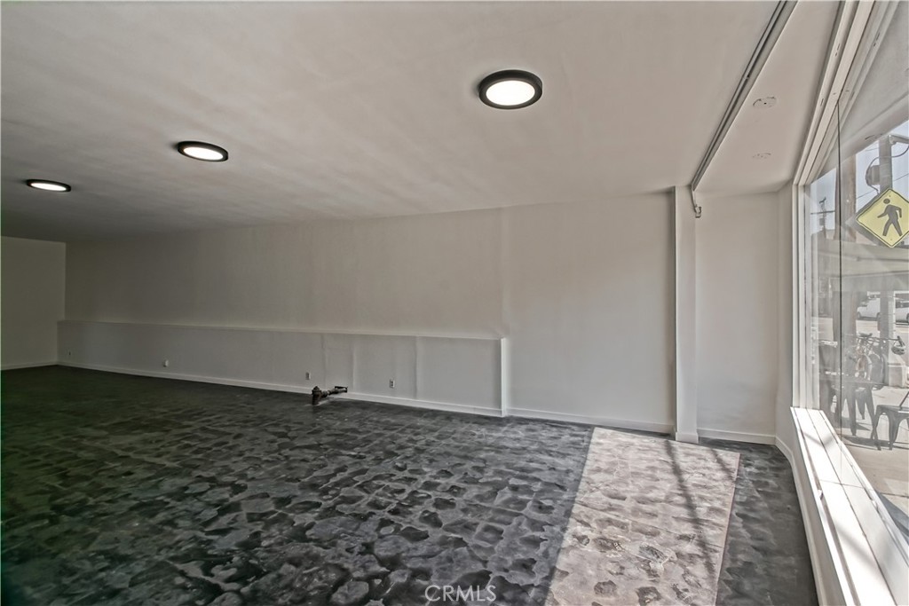 341 Culver Boulevard Property Photo 8
