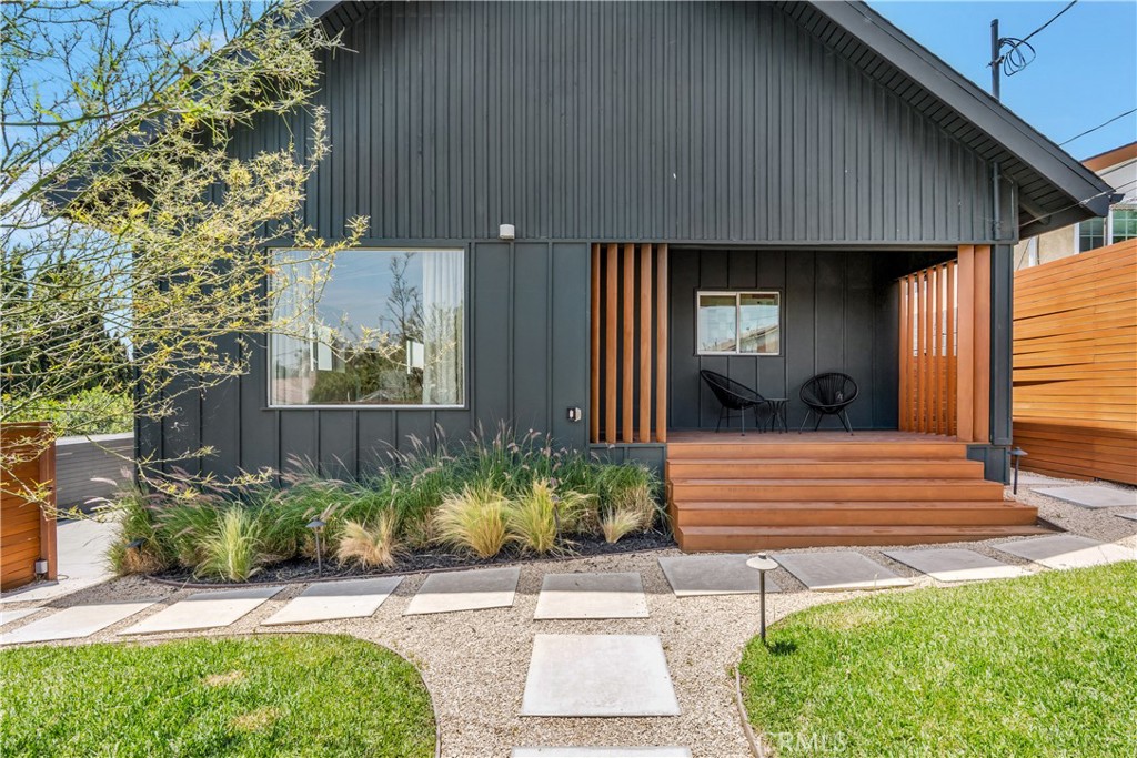 2240 Ewing Street Property Photo 1