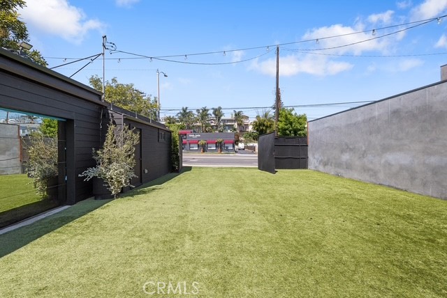 1630 Aviation Boulevard Property Photo 7