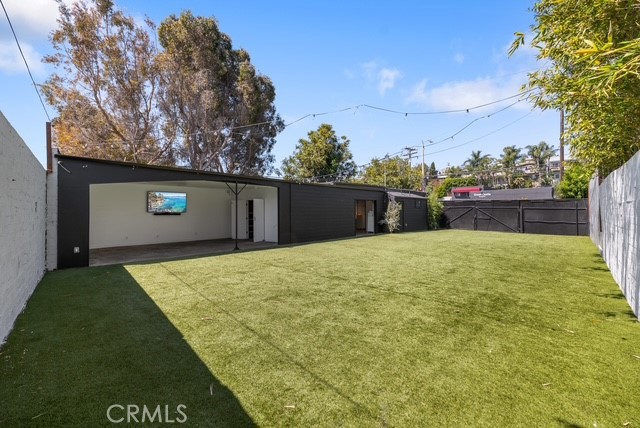 1630 Aviation Boulevard Property Photo 9
