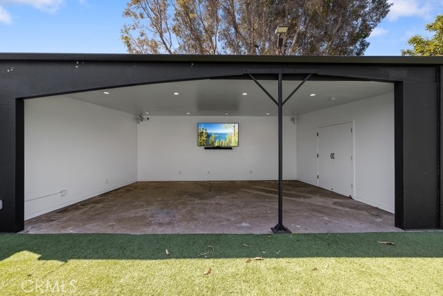 1630 Aviation Boulevard Property Photo 10