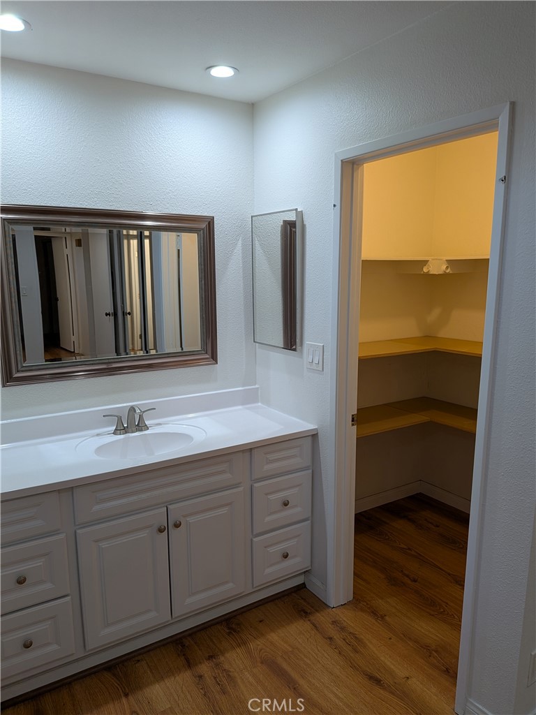 15214 S Raymond Avenue 105 Property Photo 6