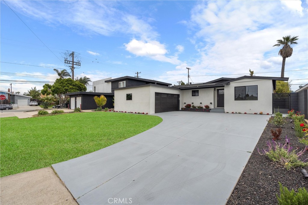 1792 Crestmont Place Property Photo 1