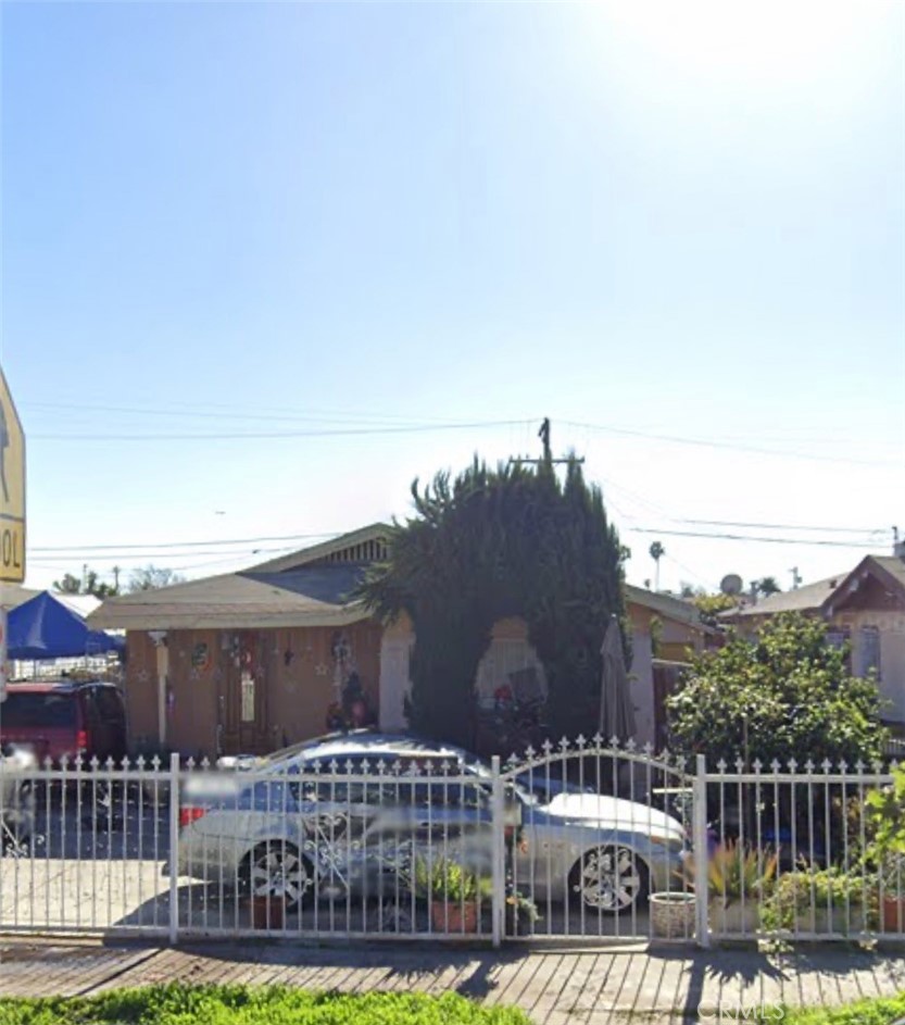 1222 W 59th Street Property Photo 1