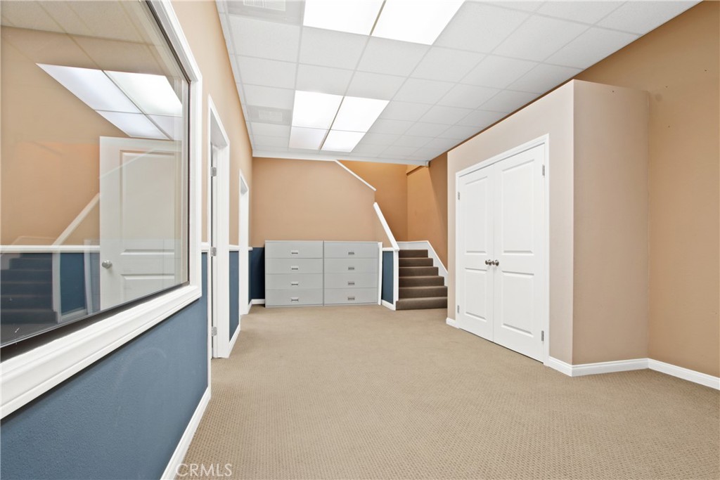702 S Weymouth Avenue Property Photo 8