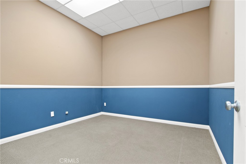 702 S Weymouth Avenue Property Photo 11