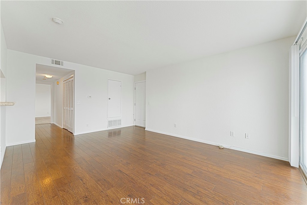 710 5th Street Property Photo 2