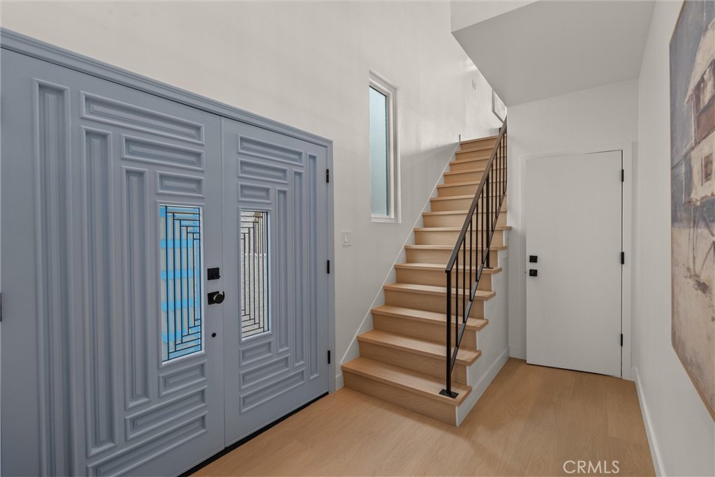 1529 Steinhart Avenue Property Photo 18
