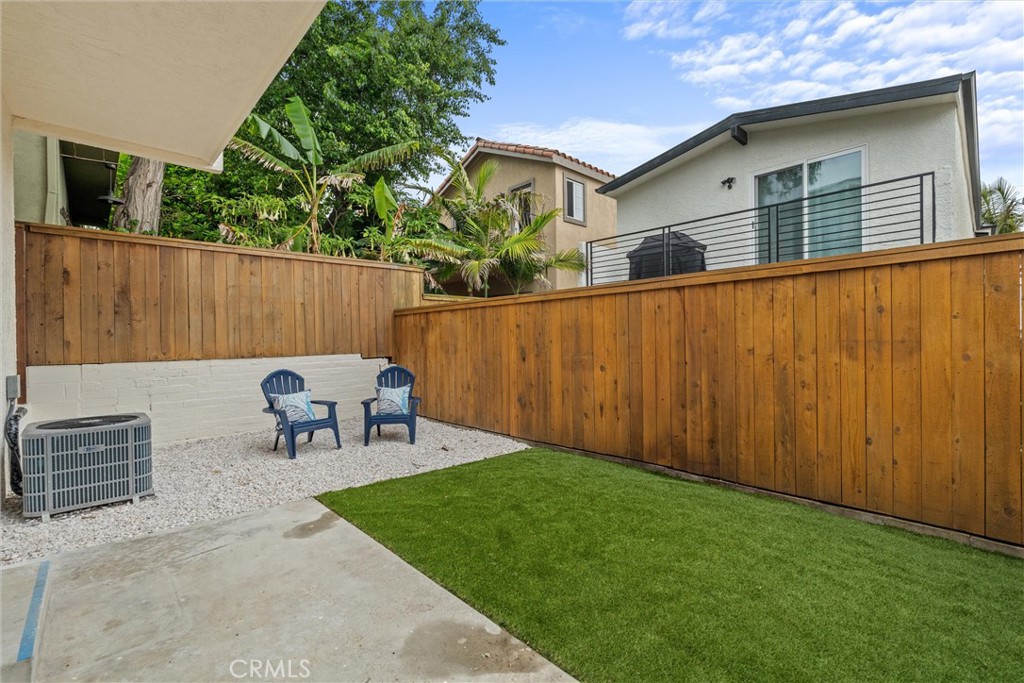 1529 Steinhart Avenue Property Photo 19