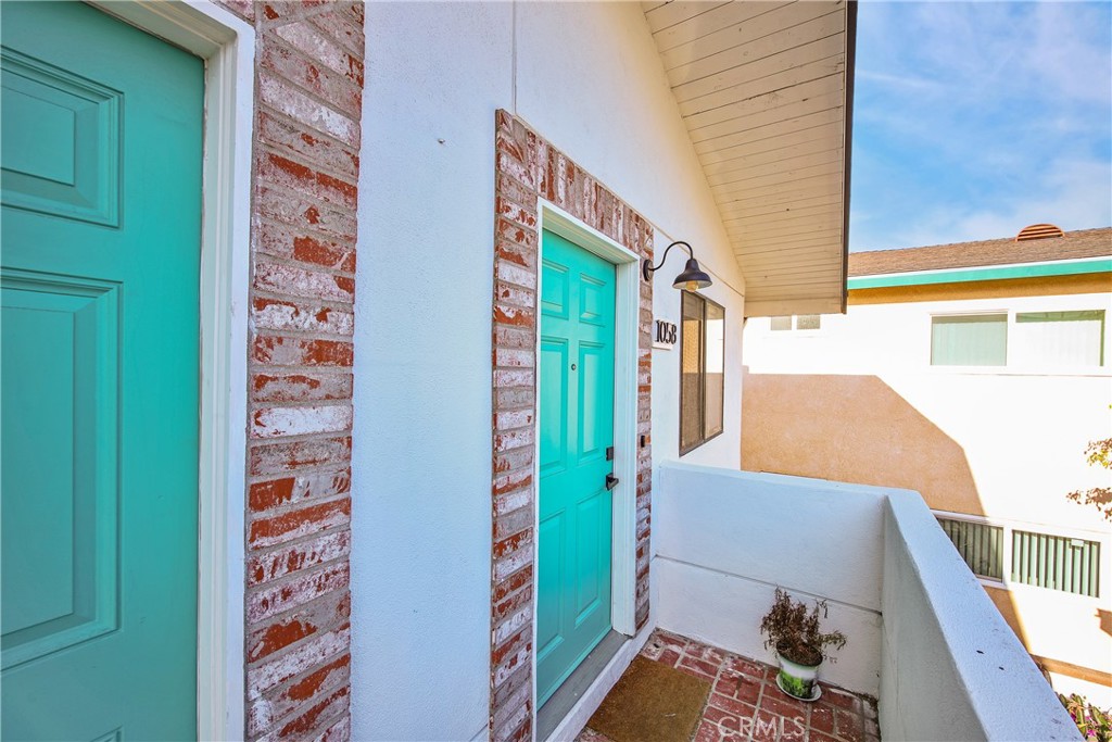 1054 W 23rd Street Property Photo 9