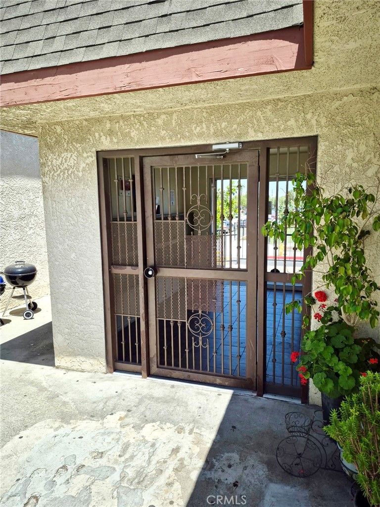 13325 Kornblum Avenue Property Photo 19