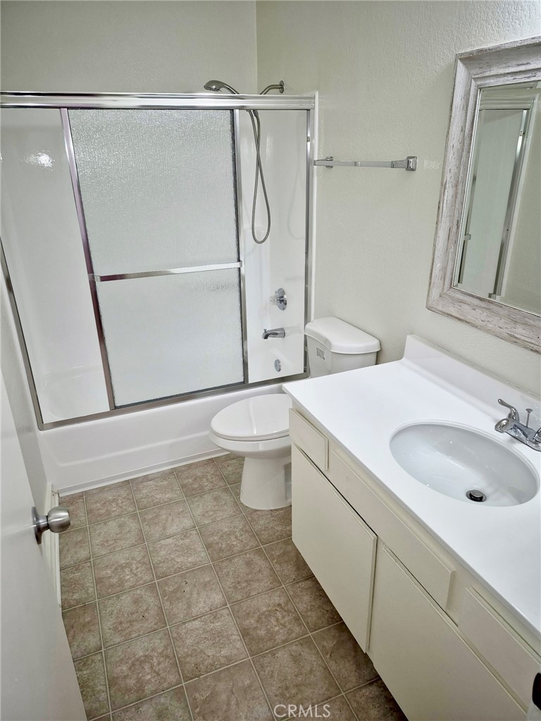 13325 Kornblum Avenue Property Photo 24