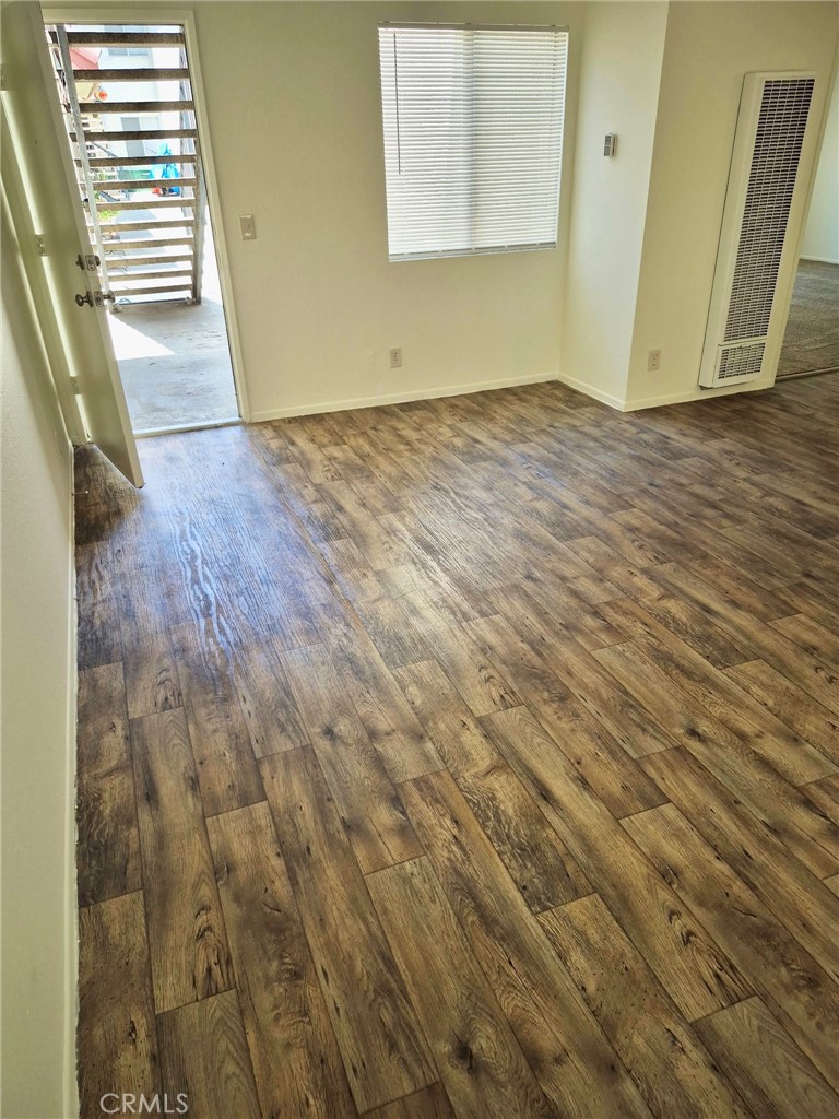 13325 Kornblum Avenue Property Photo 31