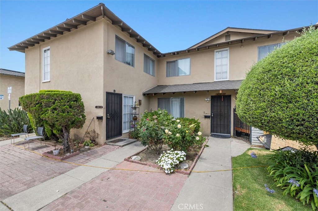 408 W La Veta Avenue Property Photo 1