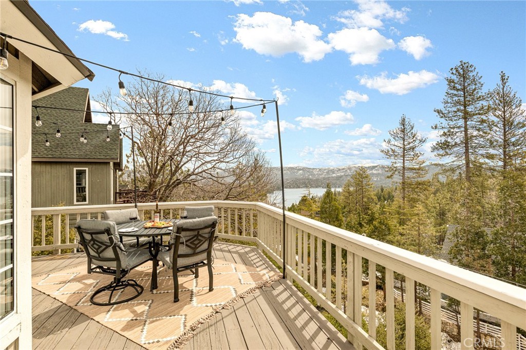 915 Breithorn Drive Property Photo 1