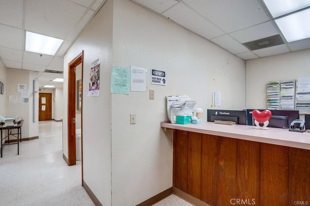 1105 N Chester Avenue Property Photo 10