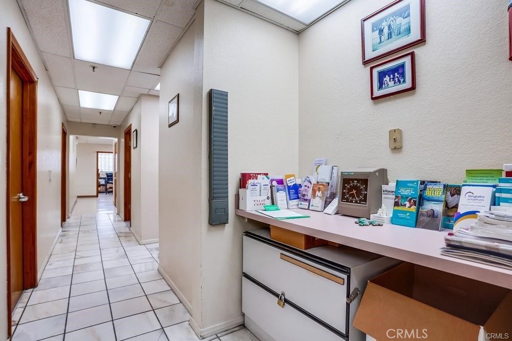 1105 N Chester Avenue Property Photo 16