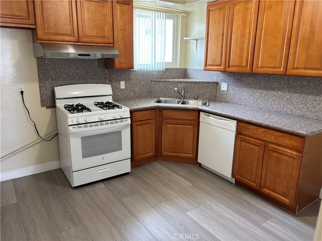 25219 Loytan C Property Photo 1