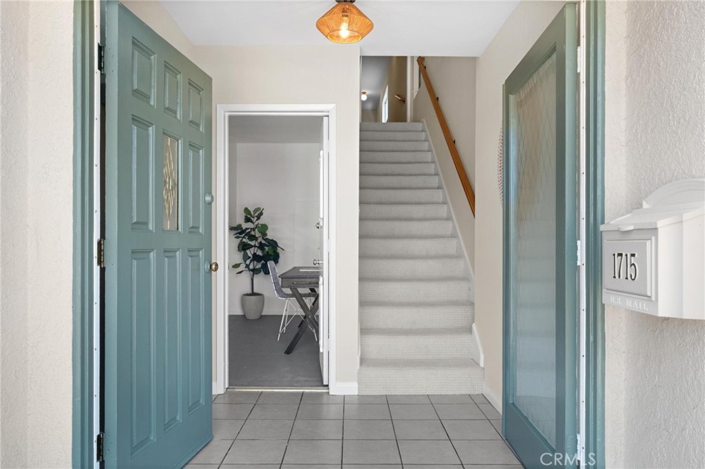 1715 Stanford Avenue Property Photo 2