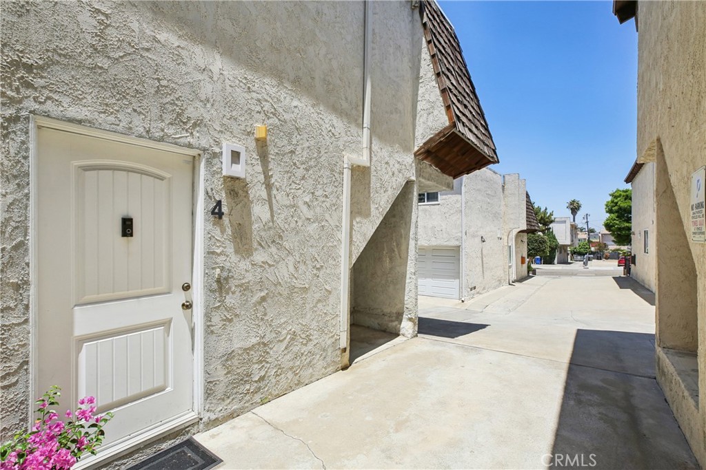 2704 Voorhees Avenue 4 Property Photo 18