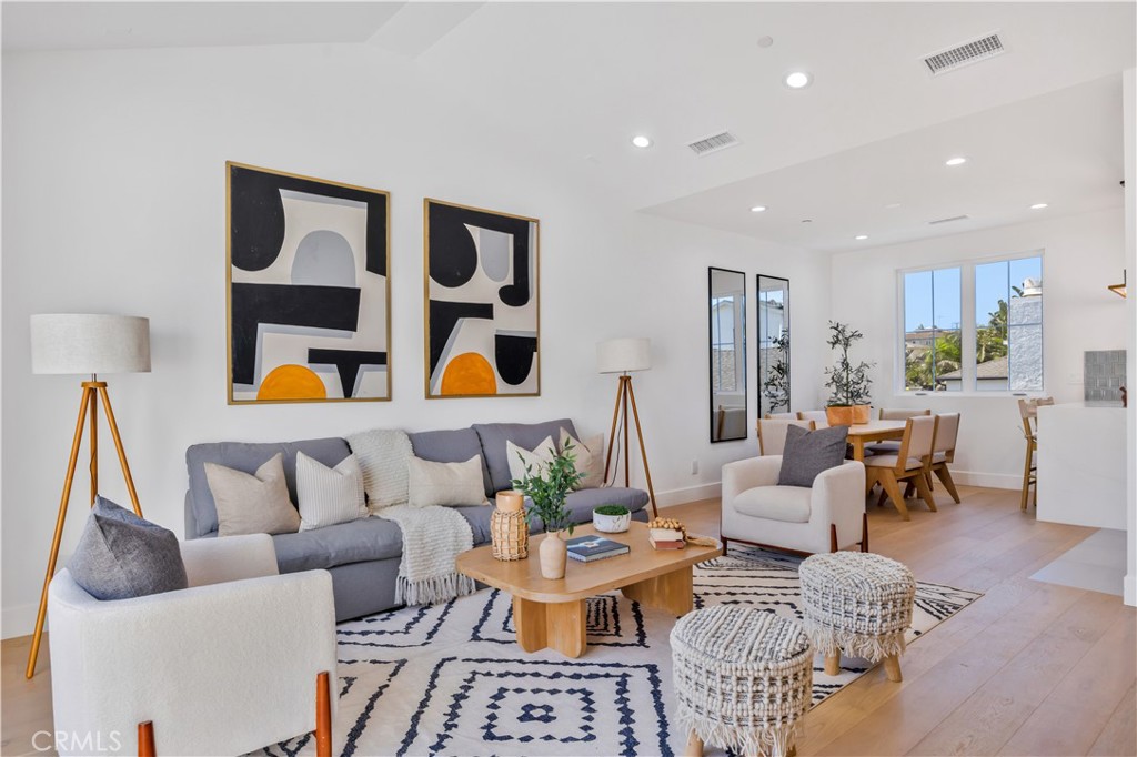 2420 Ives Lane B Property Photo 5