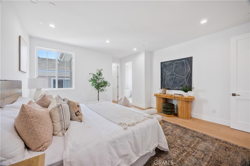 2420 Ives Lane B Property Photo 17