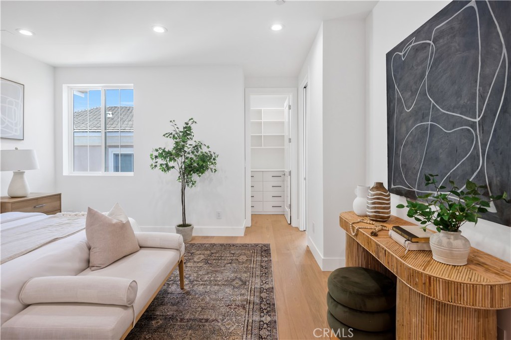 2420 Ives Lane B Property Photo 18