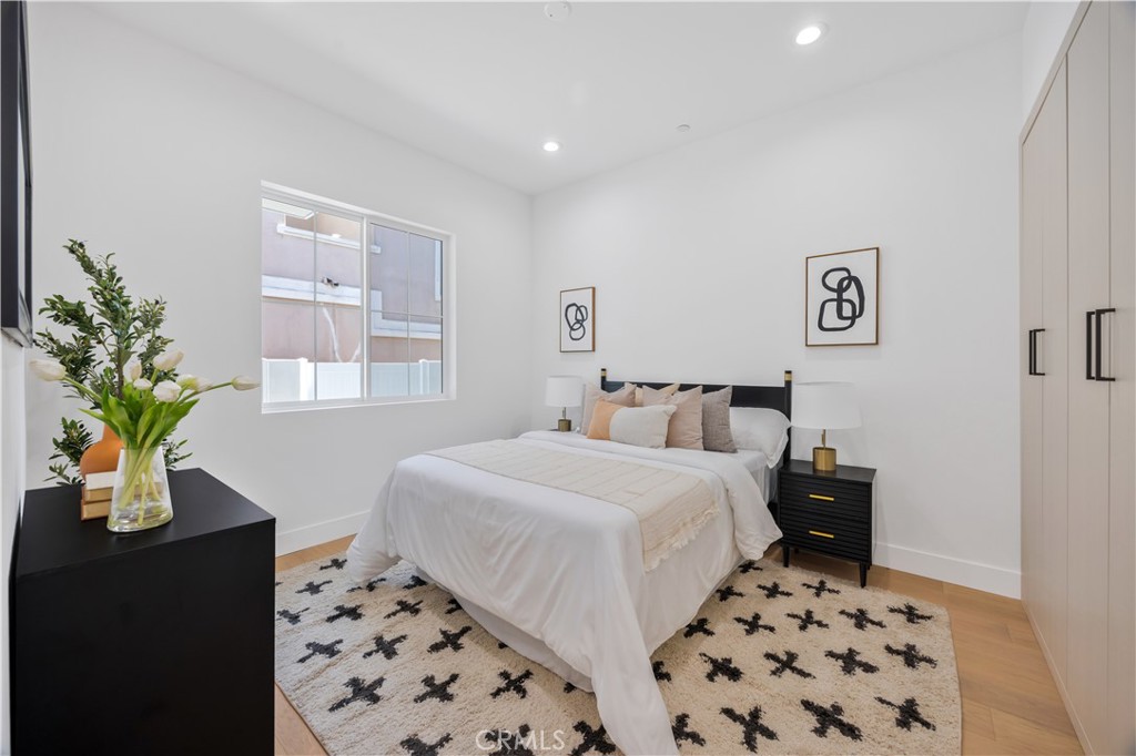 2420 Ives Lane B Property Photo 26