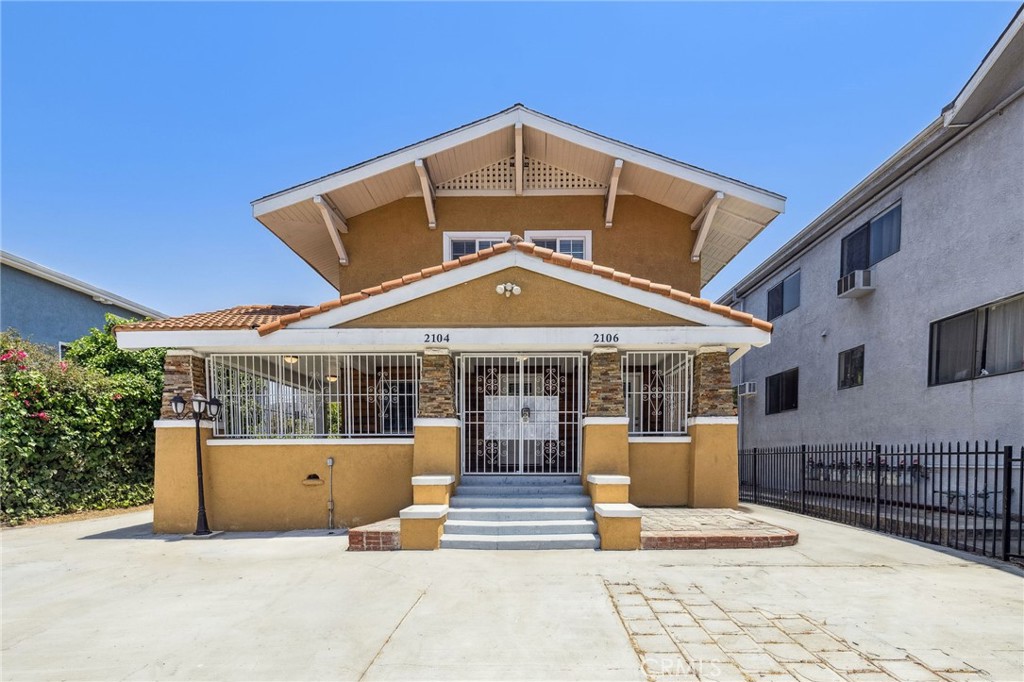 2104 Crenshaw Boulevard Property Photo 1