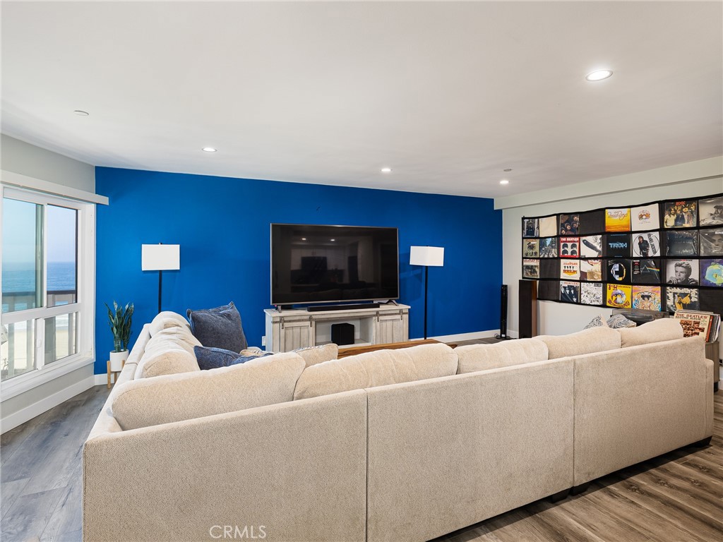 625 Esplanade 29 Property Photo 1