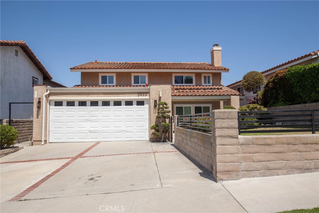2933 Oakwood Lane Property Photo 1