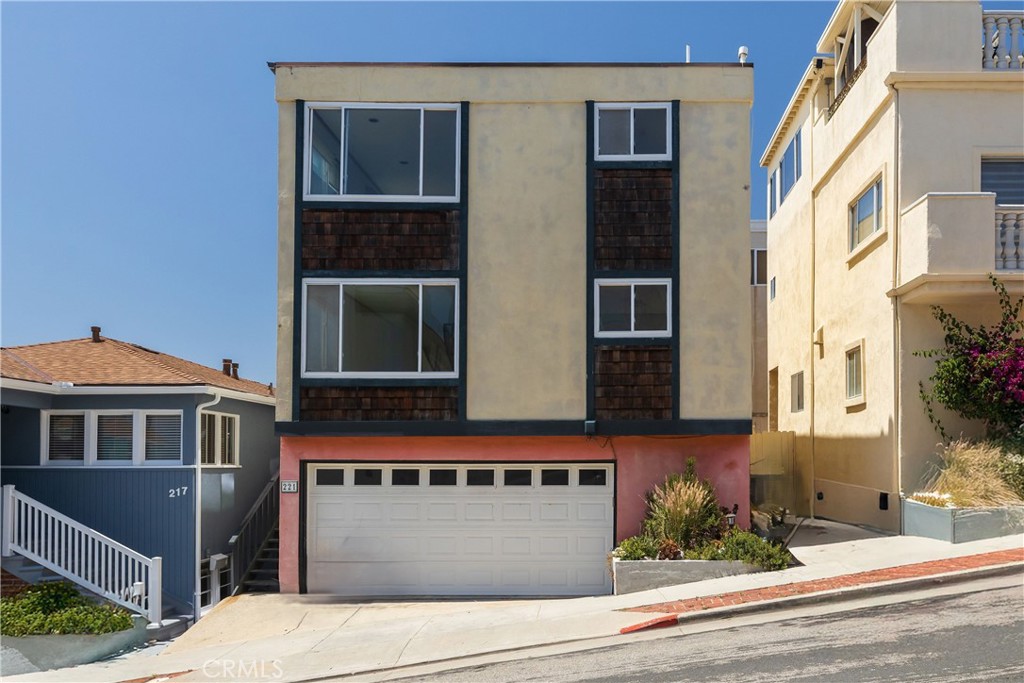 221 23rd Street Property Photo 1