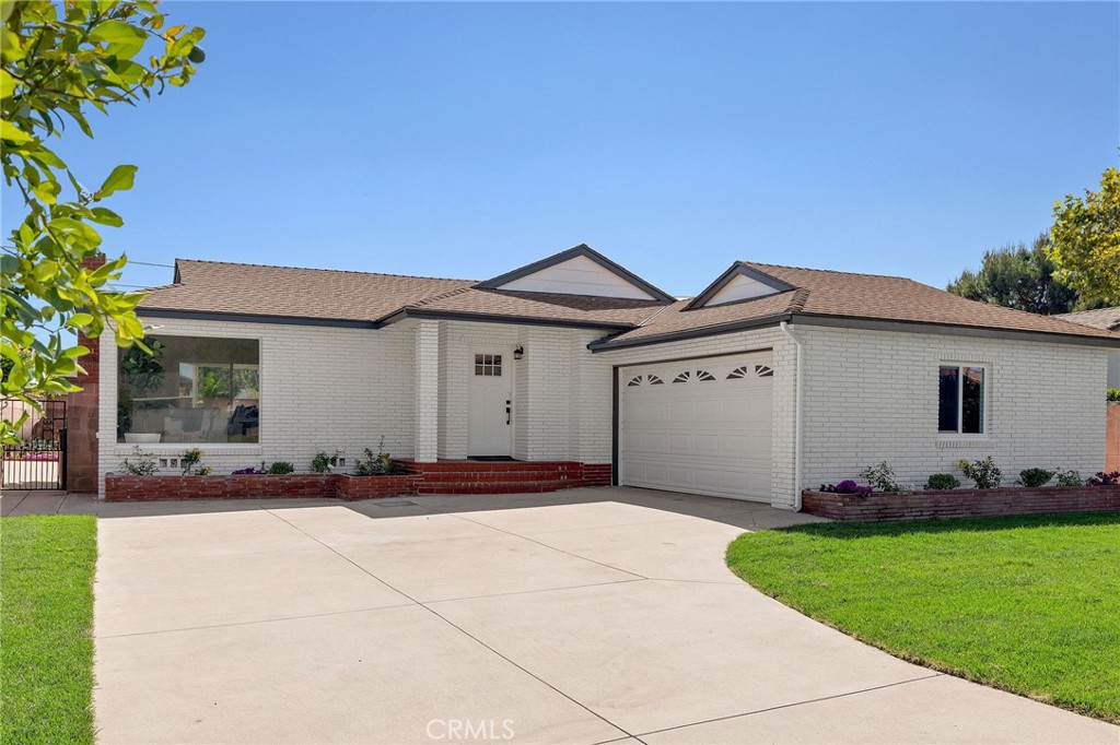 7214 Finevale Drive Property Photo 1
