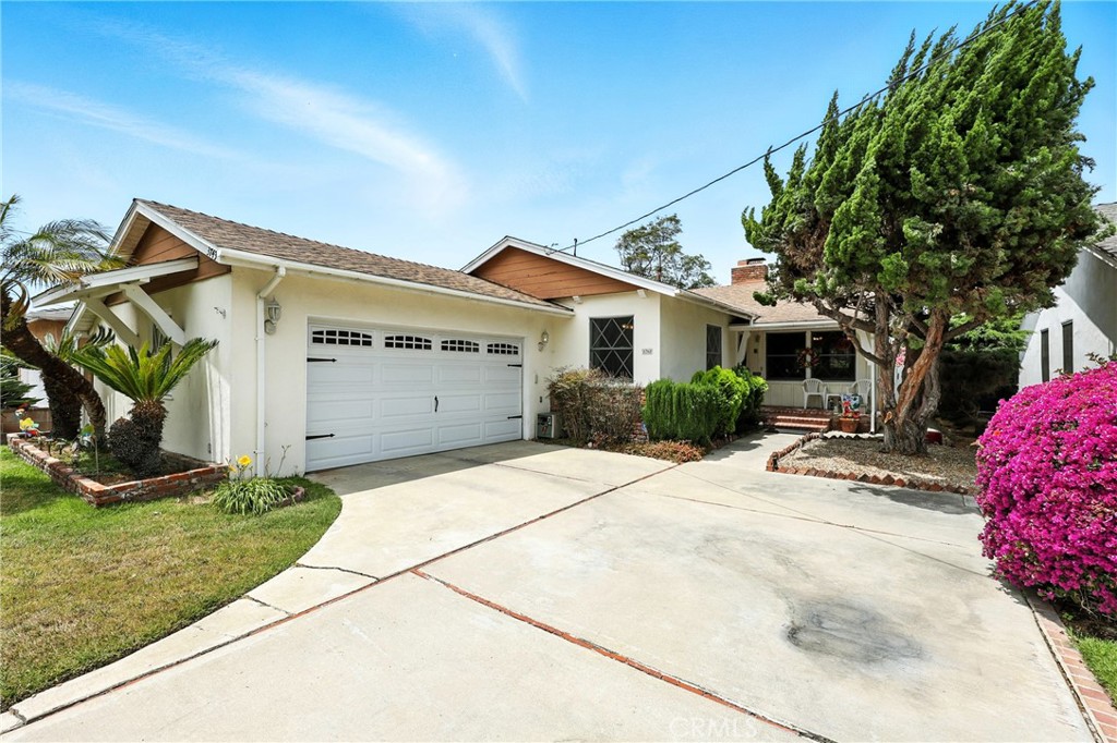 3743 W 170th Street
