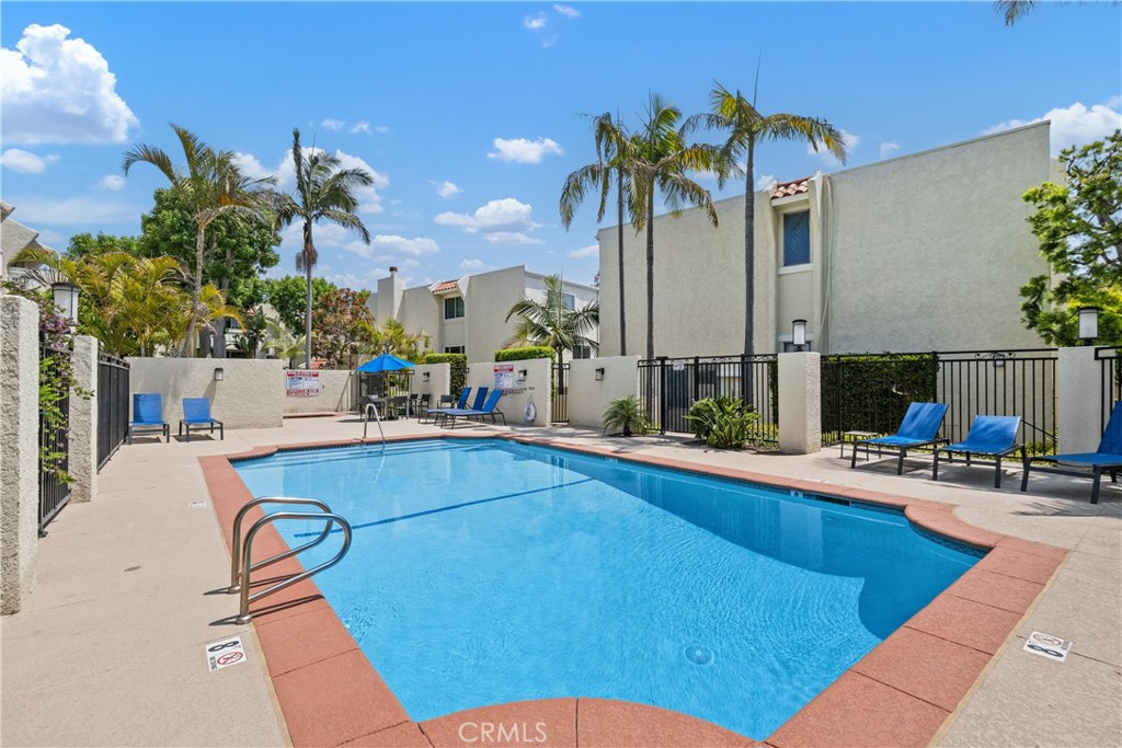 421 2nd Street Property Photo 1