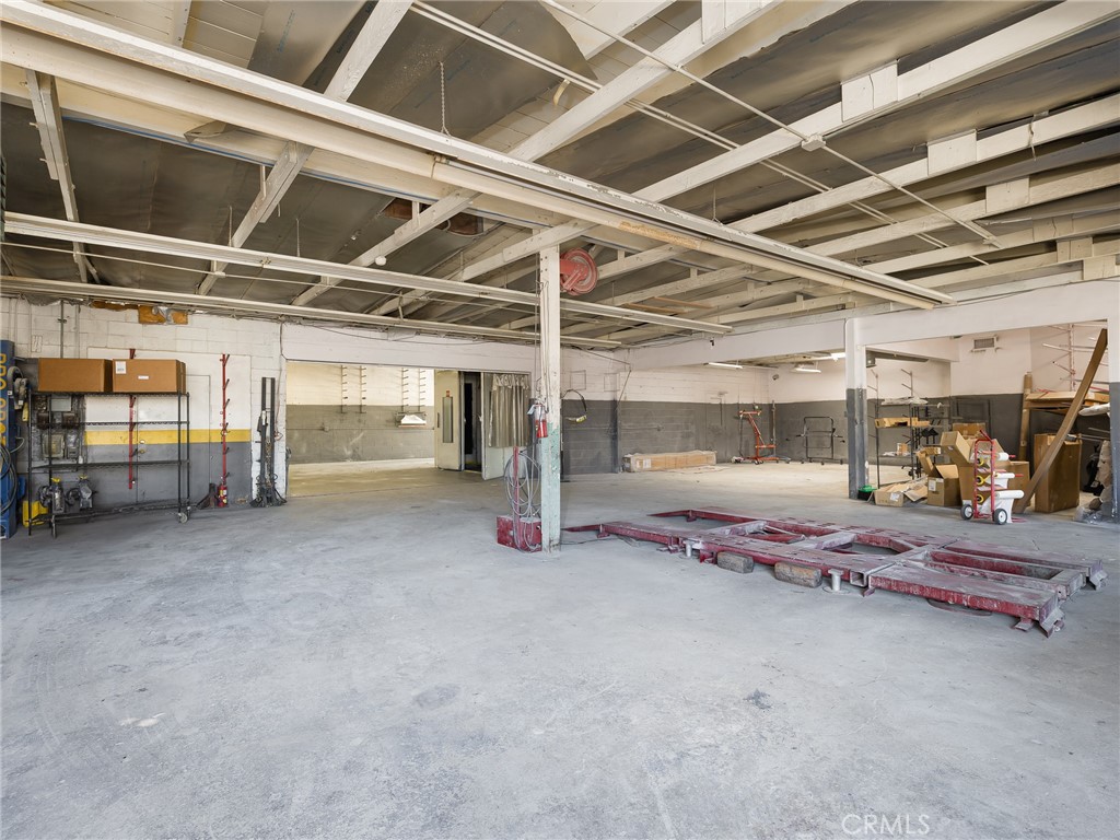 713 E El Segundo Boulevard Property Photo 15