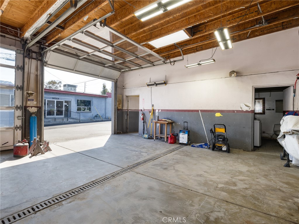 713 E El Segundo Boulevard Property Photo 25
