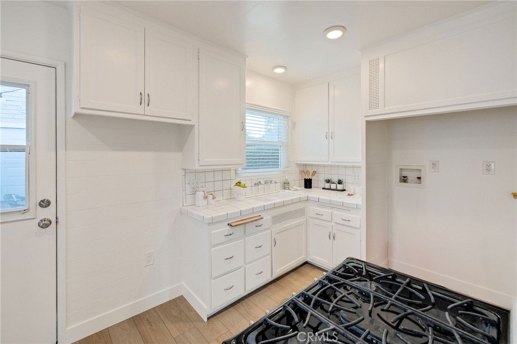 633 N Leland Avenue Property Photo 18