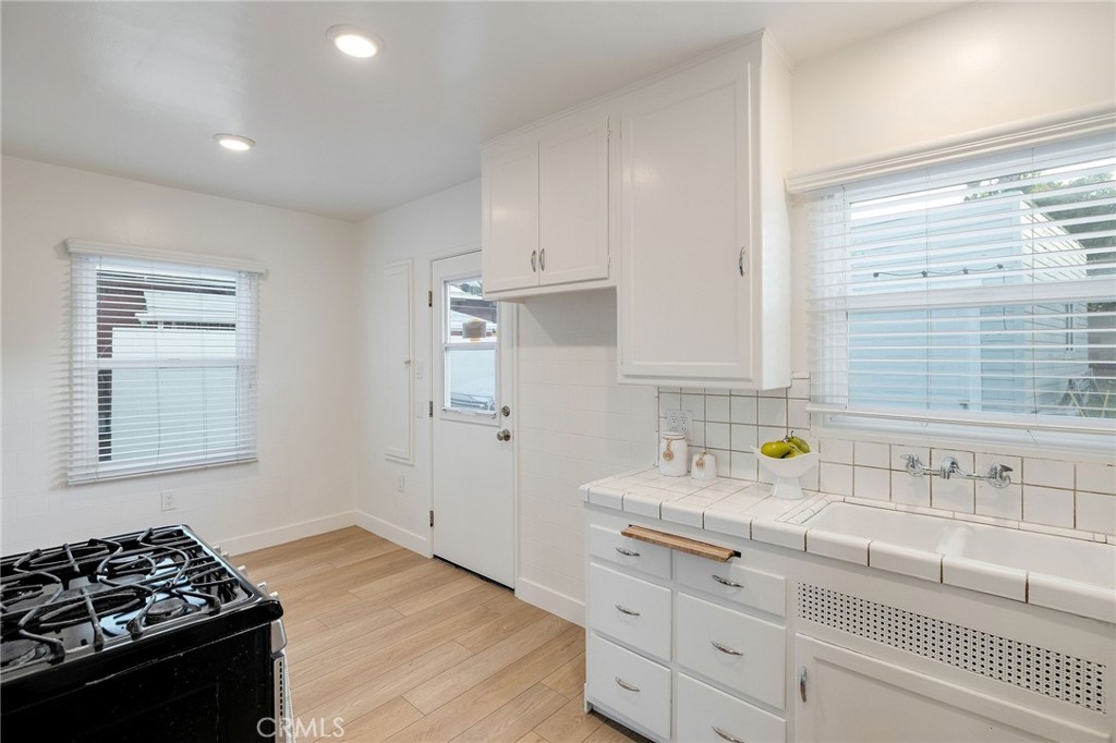 633 N Leland Avenue Property Photo 22