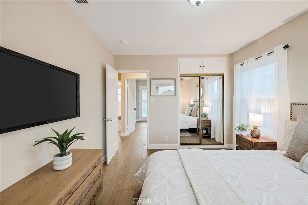 633 N Leland Avenue Property Photo 32