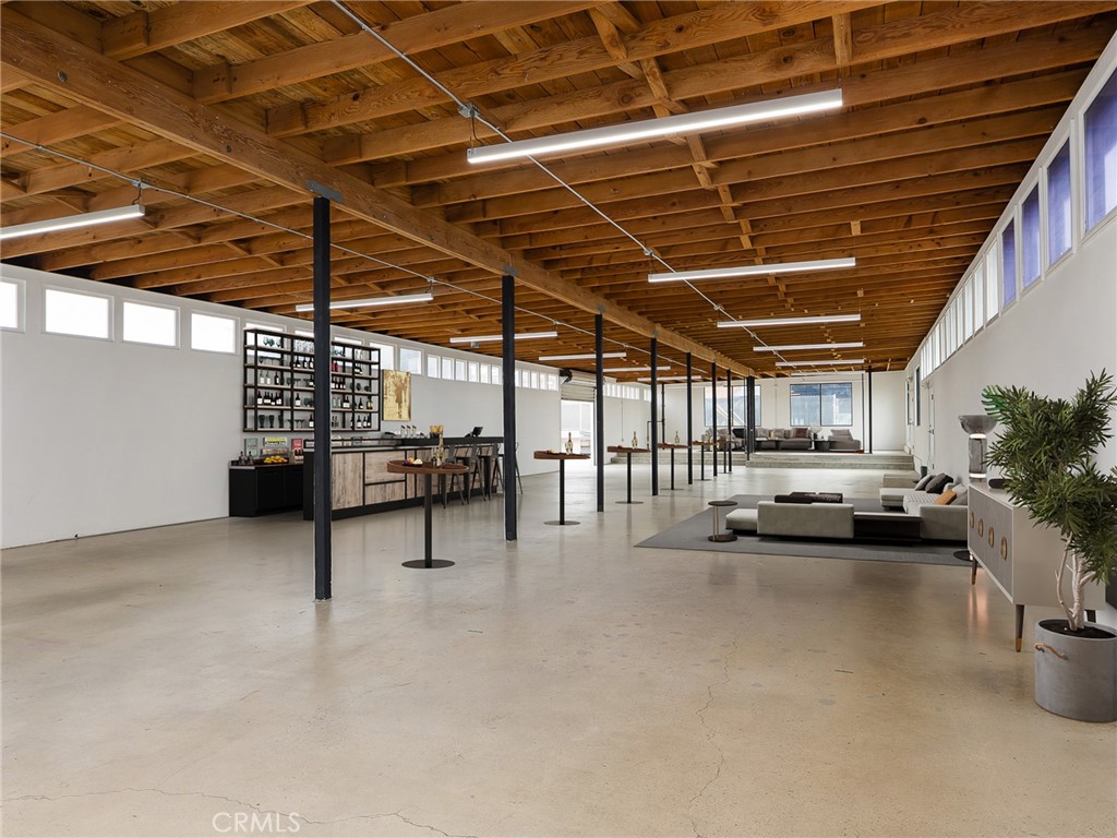 805 E El Segundo Boulevard Property Photo 5