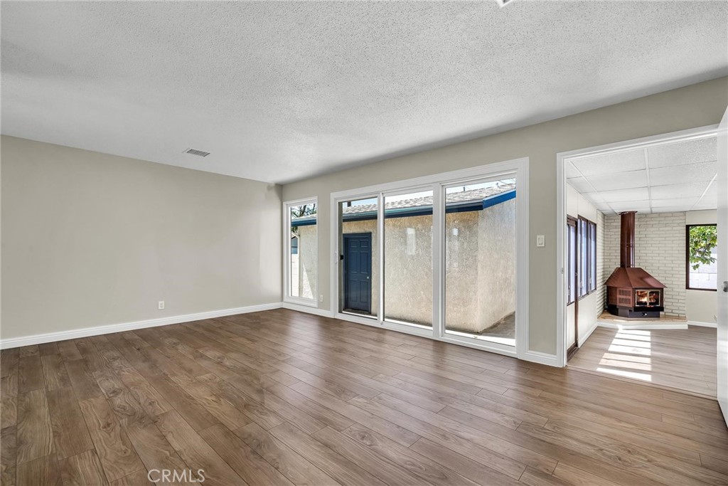 835 E 222nd Street Property Photo 5