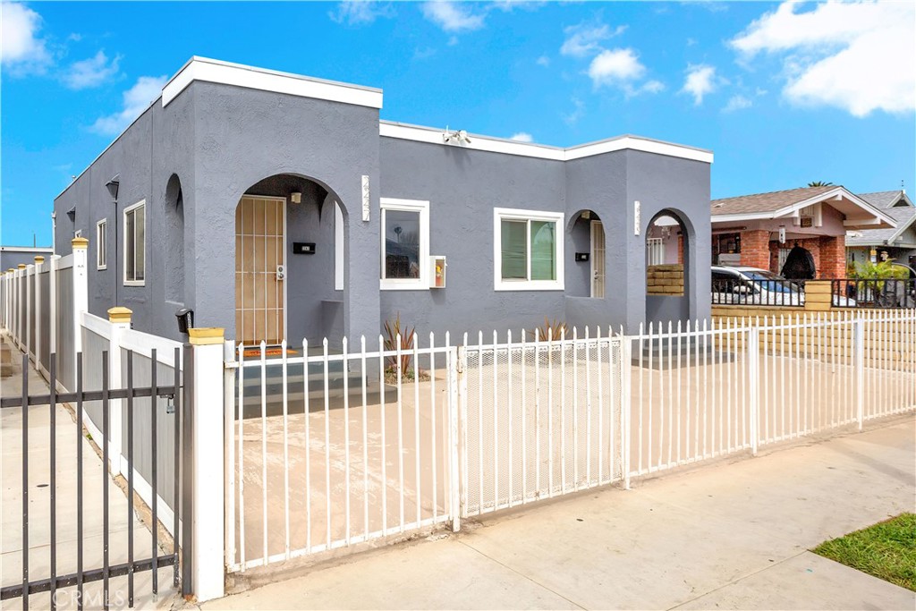 2247 Myrtle Avenue Property Photo 1