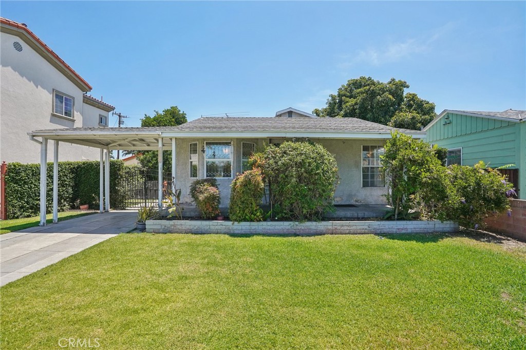 10018 San Vincente Avenue Property Photo 1