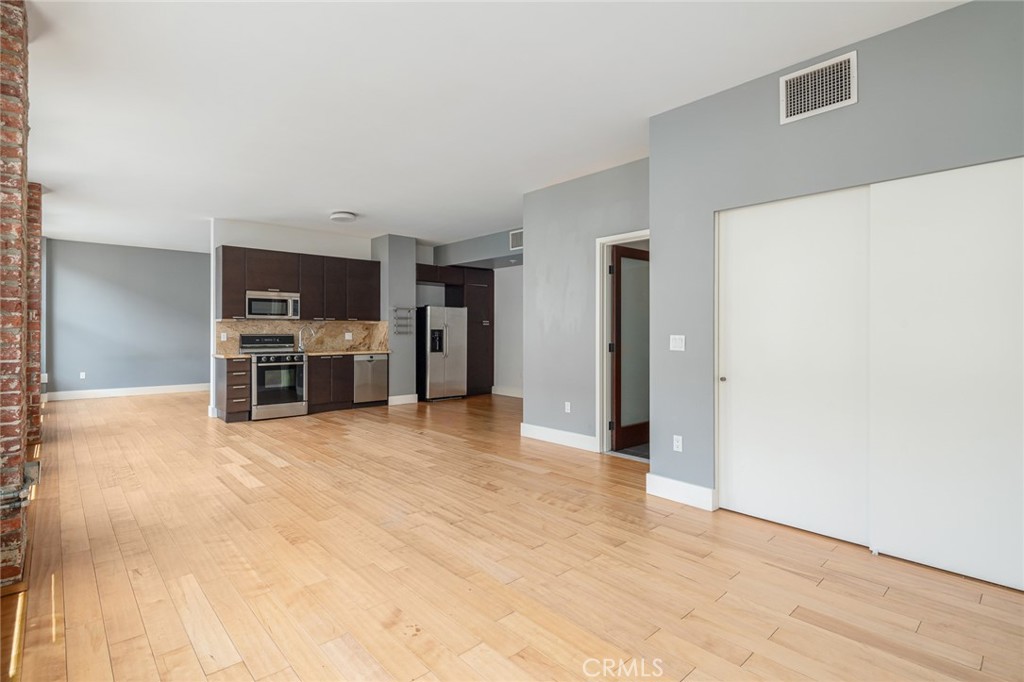 460 S Spring Street 1013 Property Photo 1