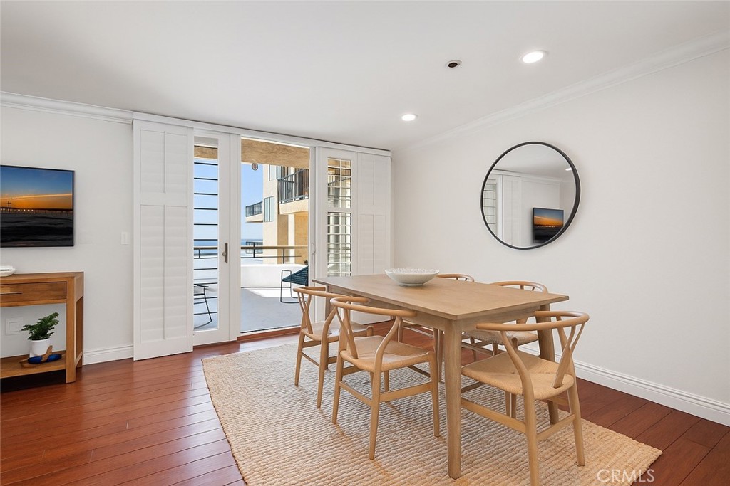 555 Esplanade 320 Property Photo 12