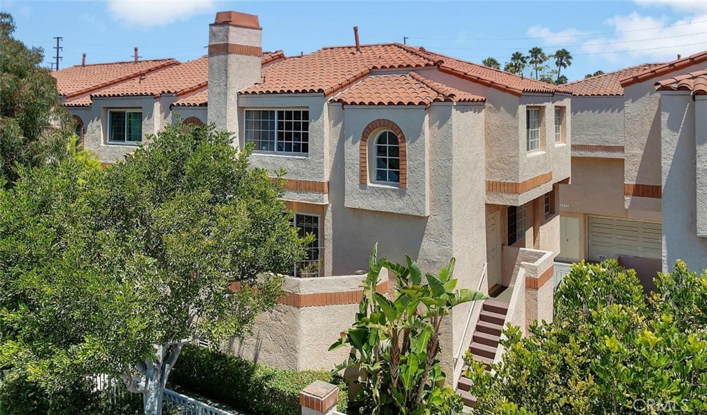 3101 Plaza Del Amo 5 Property Photo 1
