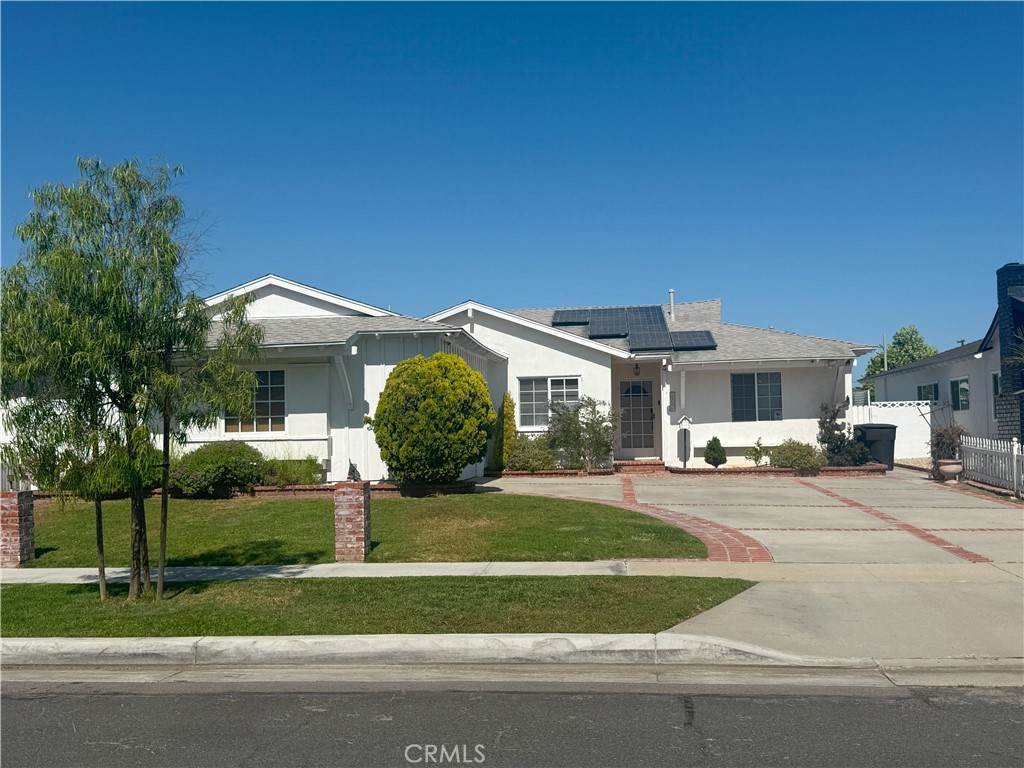 22636 Greenwood Avenue Property Photo 1