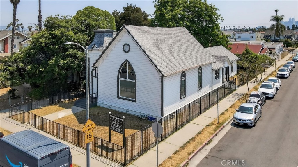 3425 W 15th Street Property Photo 5